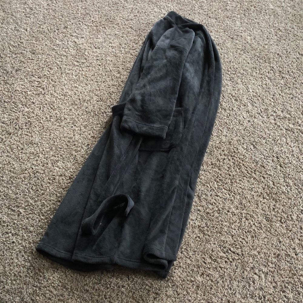 Woman’s bath robe.